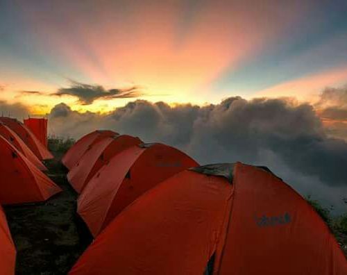 Hiking Gunung Rinjani